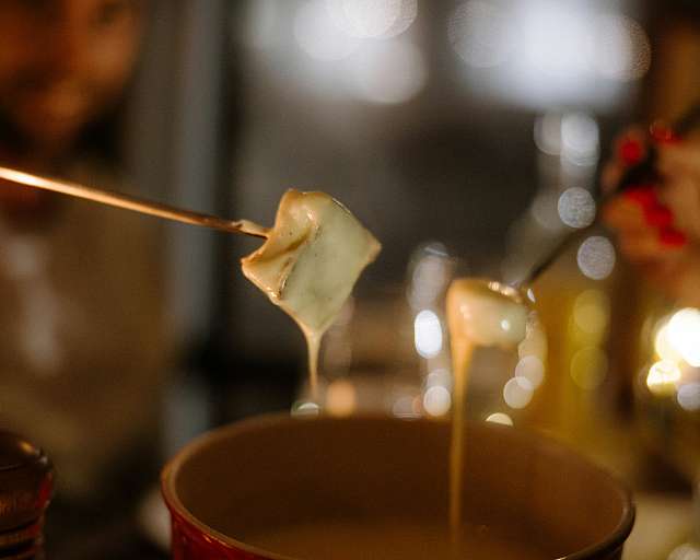 Fondue Gondola Alpine Hotel Perren